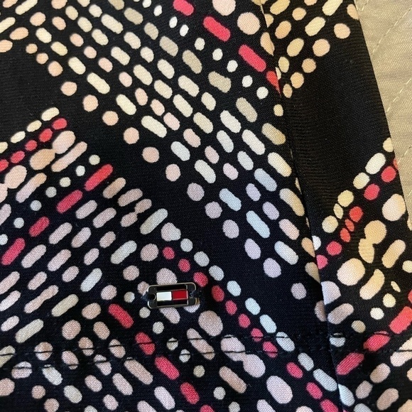 TOMMY Hilfiger Blouse Size Medium - Picture 4 of 9